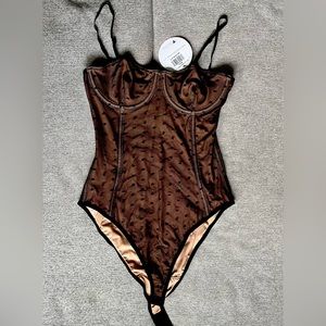 White fox - No looking black bodysuit